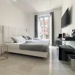 Frühstückspension Piazza Venezia Grand 4*