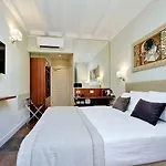 Piazza Venezia Grand Frühstückspension 4*