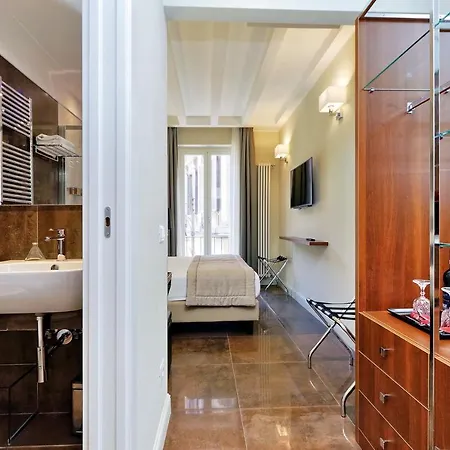 Piazza Venezia Grand 4* Rome