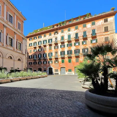Piazza Venezia Grand 4* Rzym