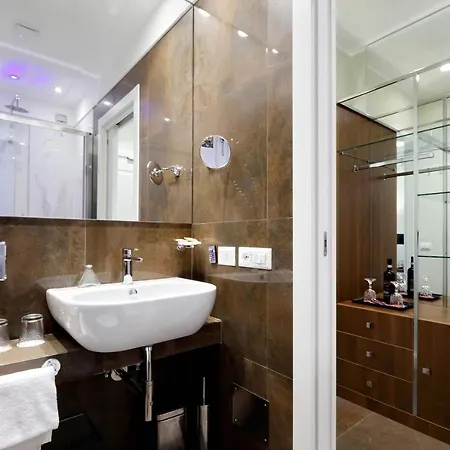 Piazza Venezia Grand Bed & Breakfast Rome