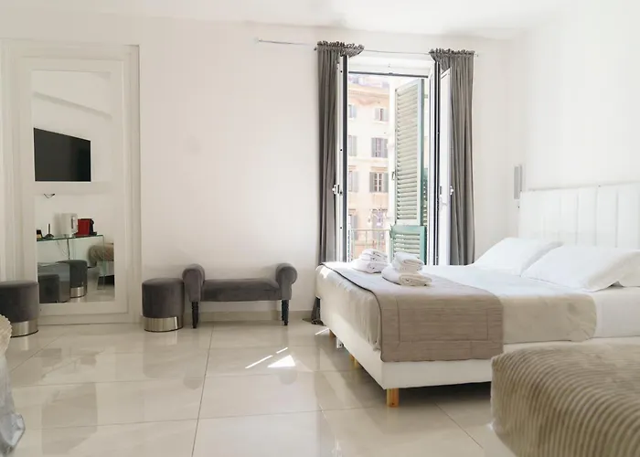 Nocleg ze śniadaniem Piazza Venezia Grand 4*