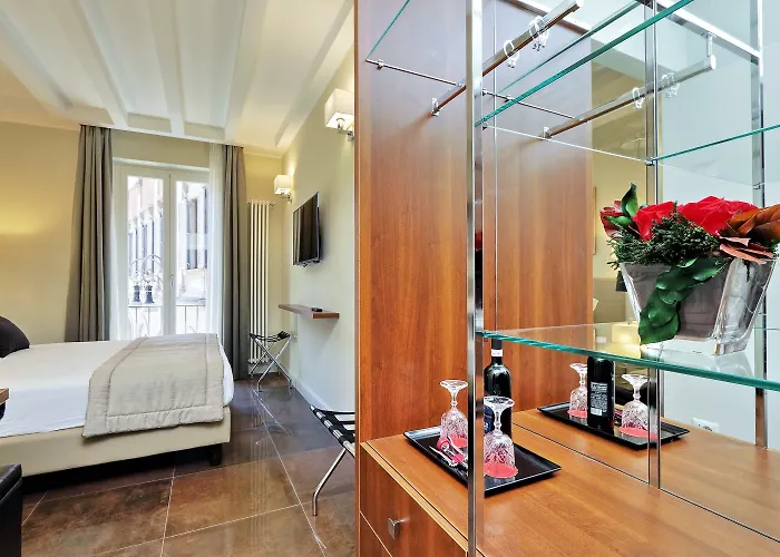 Piazza Venezia Grand 4*