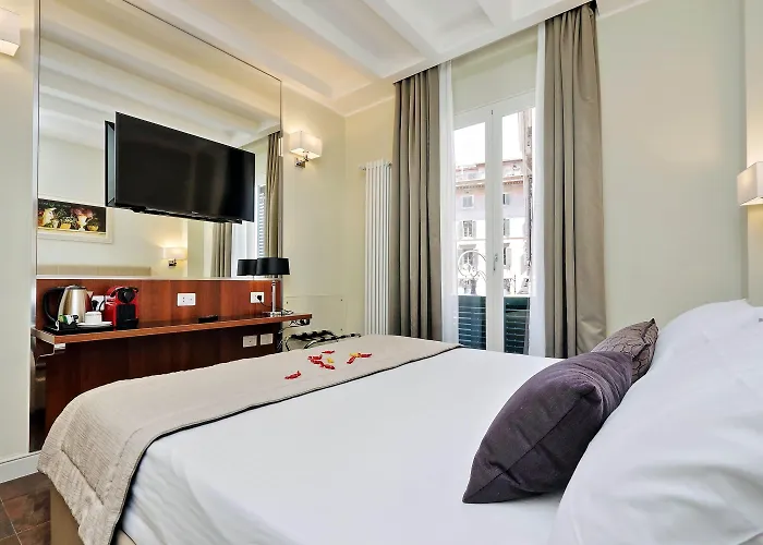 Piazza Venezia Grand 4*