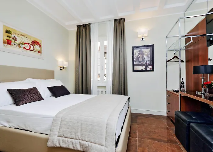 Piazza Venezia Grand Nocleg ze śniadaniem