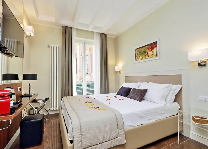 Piazza Venezia Grand 4*