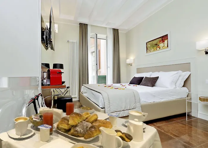 Piazza Venezia Grand Nocleg ze śniadaniem