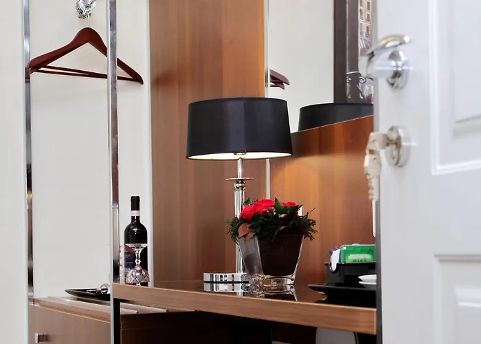 Nocleg ze śniadaniem Piazza Venezia Grand 4*