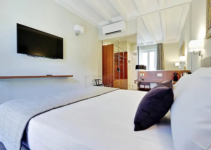 Piazza Venezia Grand Nocleg ze śniadaniem Rzym